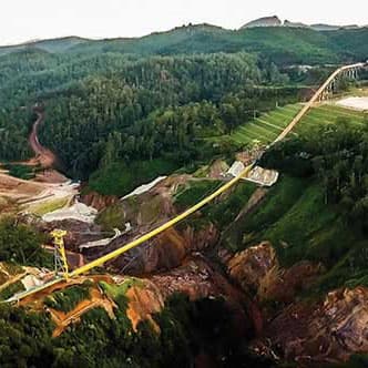 Ponte pênsil da TMSA em panorama aéreo, a segunda maior do Brasil, em parceria com a Cowi.